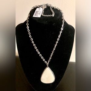 Chico's  Necklace Mother of Pearl Silver Tone
